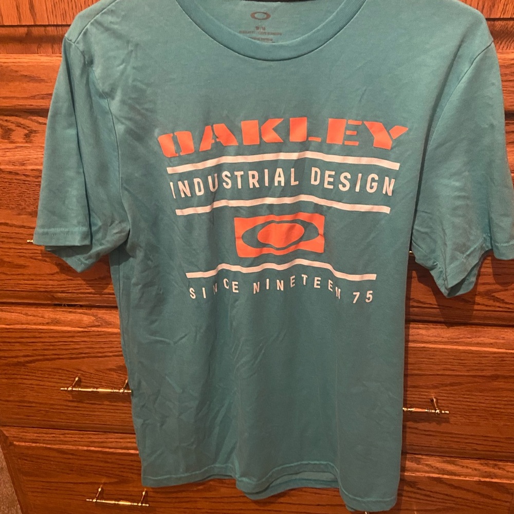 Oakley Men’s Tshirt